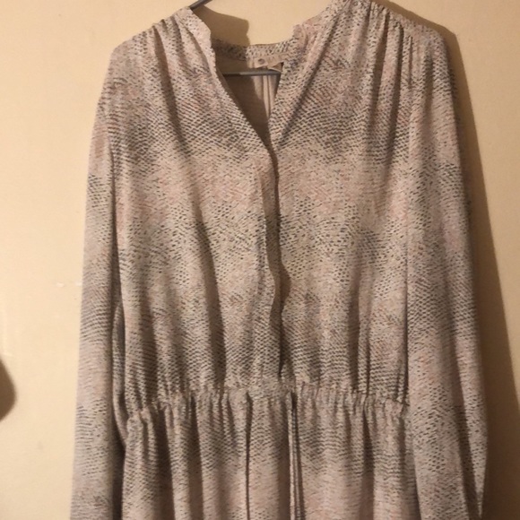 Dress - Picture 2 of 4